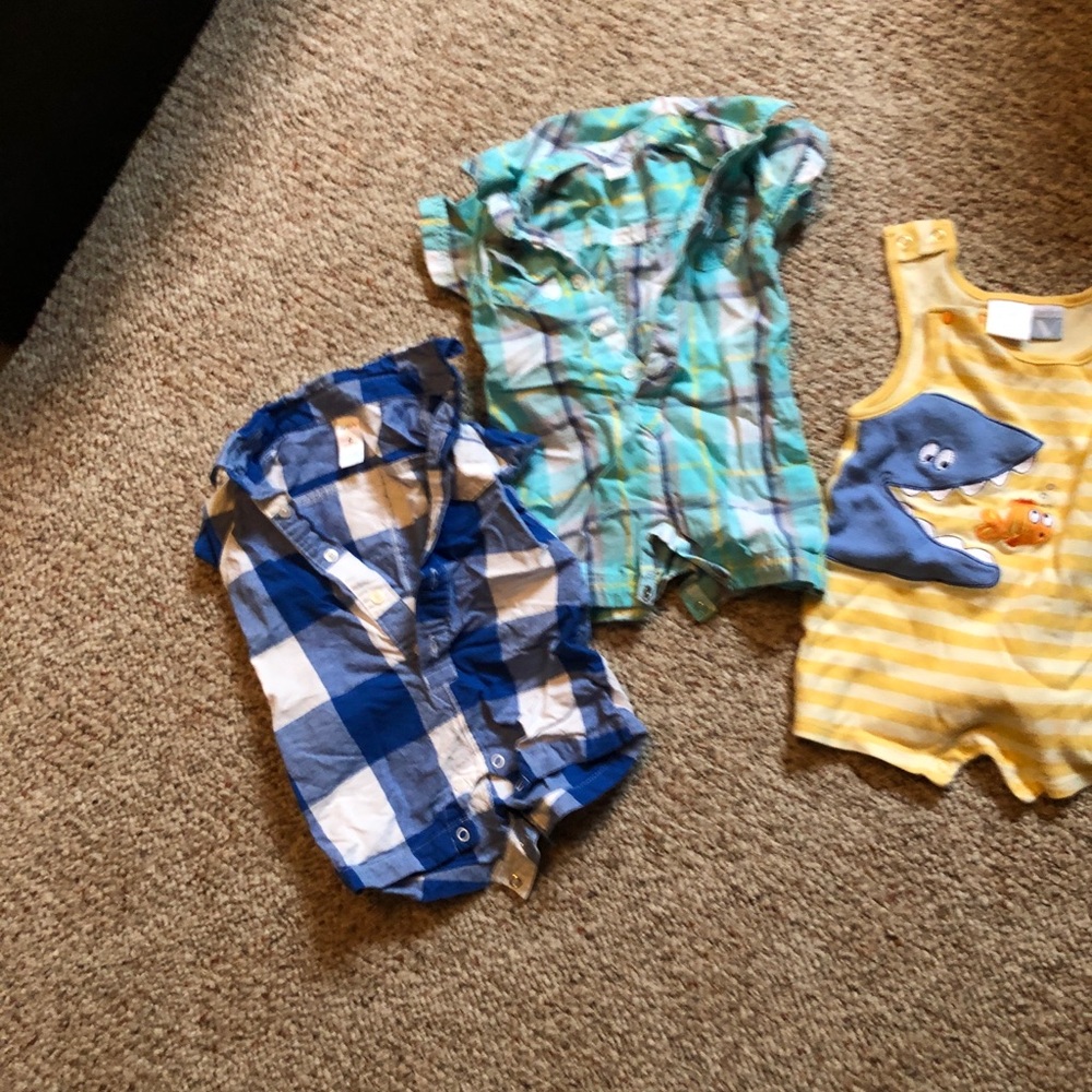EUC Rompers 3-6 months